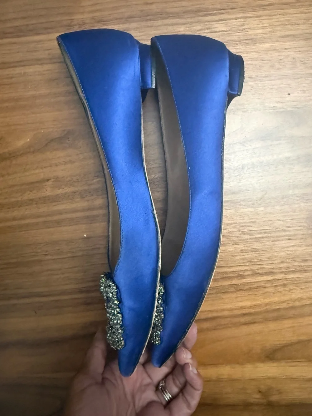 Manolo Blahnik Hangisi Satin Flats
